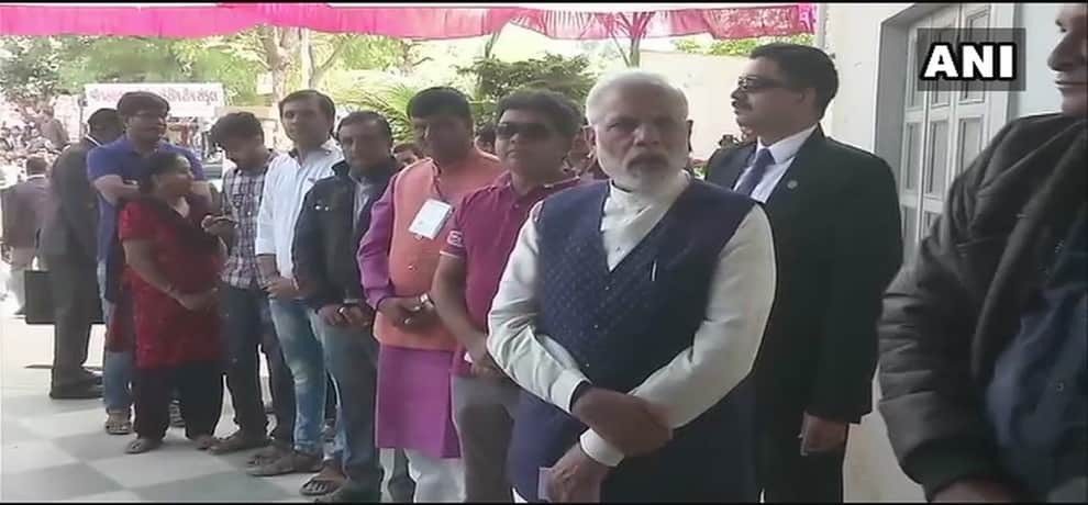 Gujarat Vidhan Sabha Chunav: PM Modi and Amit Shah casts vote in Gujarat vidhansabha election