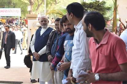PM NARENDRA MODI VOTED IN SABARAMATI OF AHMEDABAD