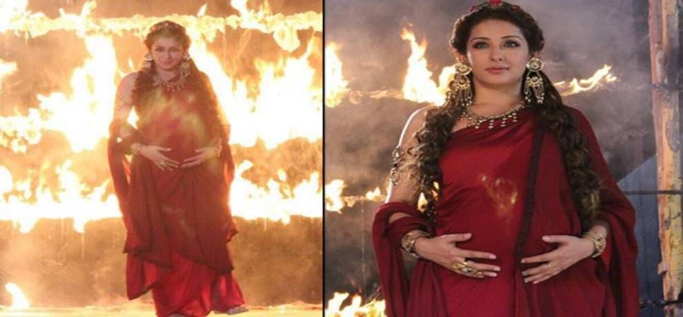 Porus Actress Sameksha Singh Suffers Burn during a Fire Sequence