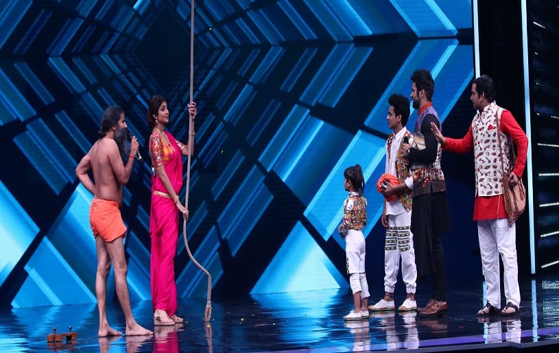 Vaishnavi challenges Baba Ramdev on stage of super dancer 2 to do aerial yoga