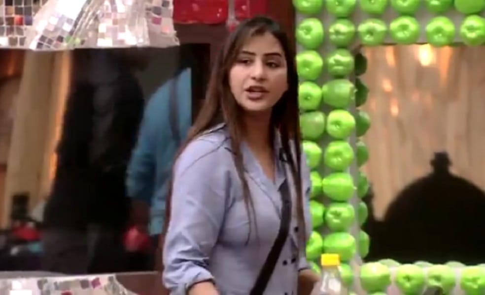 Bigg Boss 11 contestant Arshi Khan reveals Shilpa Shinde secret to Hina Khan