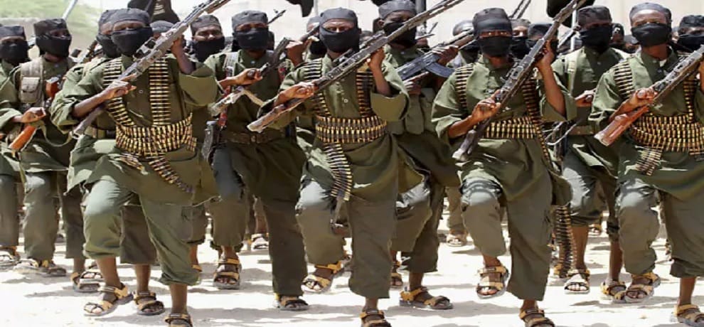 in Somalia suicide bomber blows himself inside the main police academy 