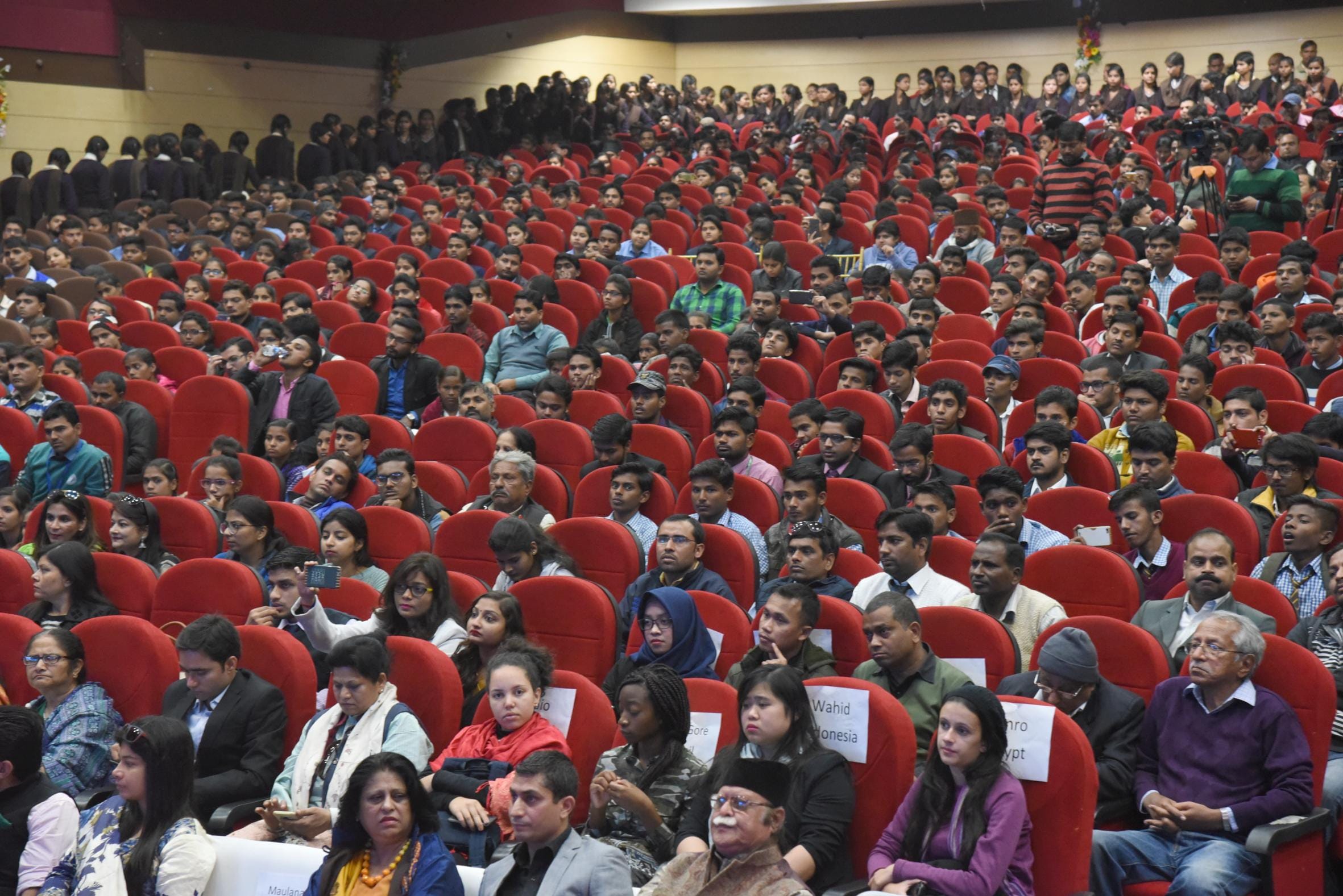 The peace dialogs in Lucknow