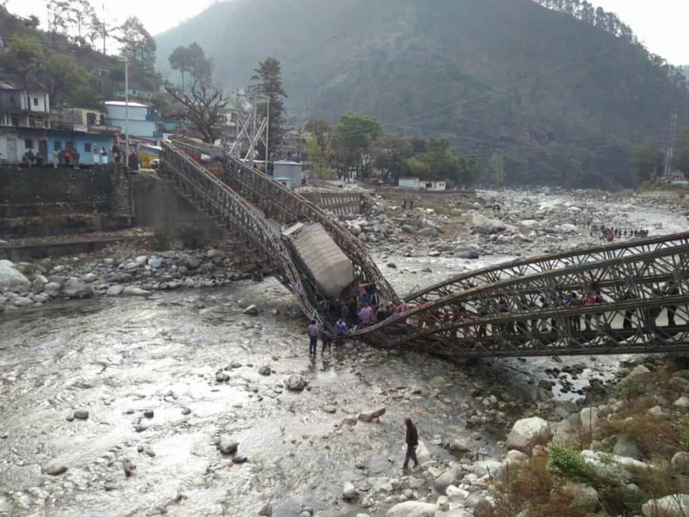horrible photos of uttarkashi valley bridge broken on Gangotri highway
