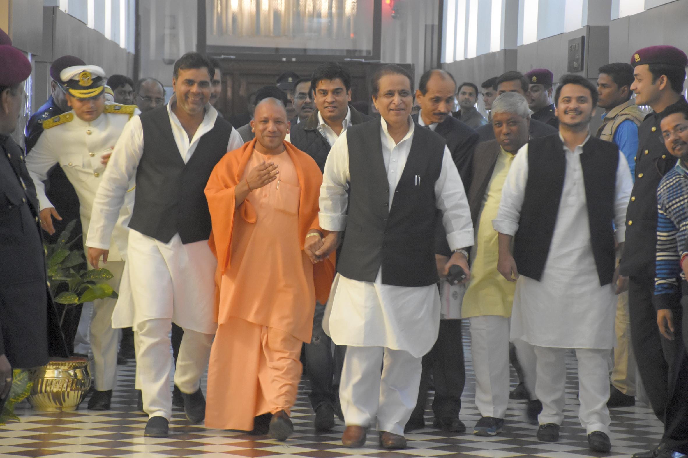 pics of first day of Uttar Pradesh vidhan mandal session.