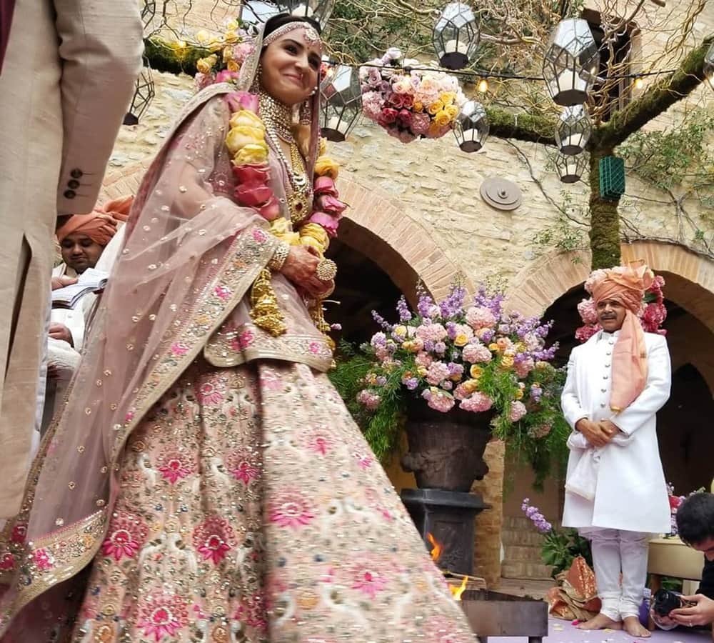 anushka sharma goes crazy in the bathroom after honeymoon