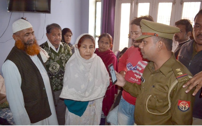घर के अंदर कुंडे से लटकर युवक ने की खुदकुशी
