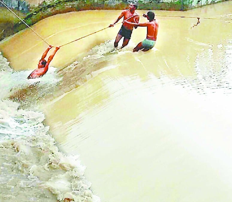 Mother throws two-year-old son into canal