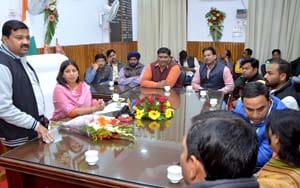 Meeting will stop, now only work, officers will be nabbed