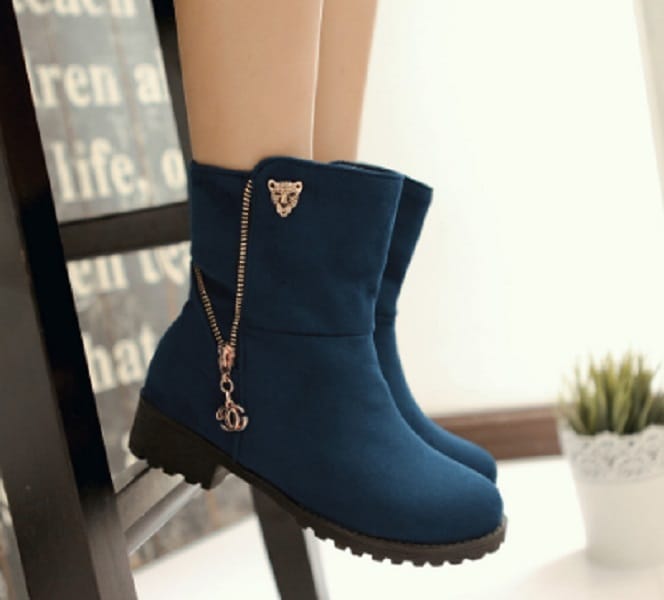 try these footwear in winter season 