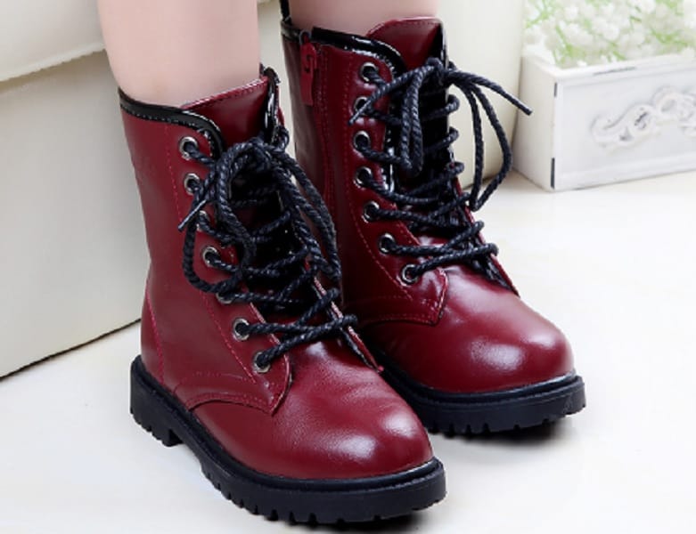 try these footwear in winter season 