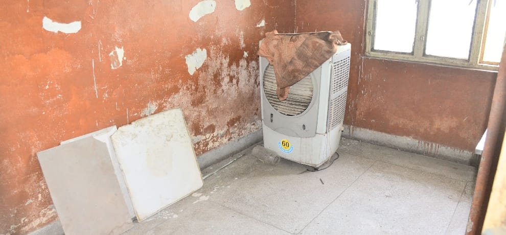 जिला अस्पताल के प्राइवेट वार्ड की हालत दयनीय
