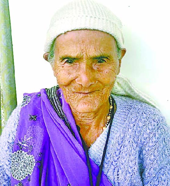 Wife of martyred longing for forest rank-one pension