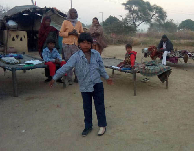 brave daughter of india, 6 years old mansa girl meera got artificial leg