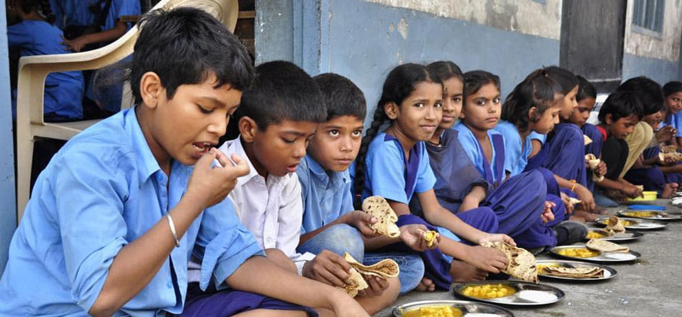 Hot cooked food will be available for Anganbadi centers in Uttar Pradesh.
