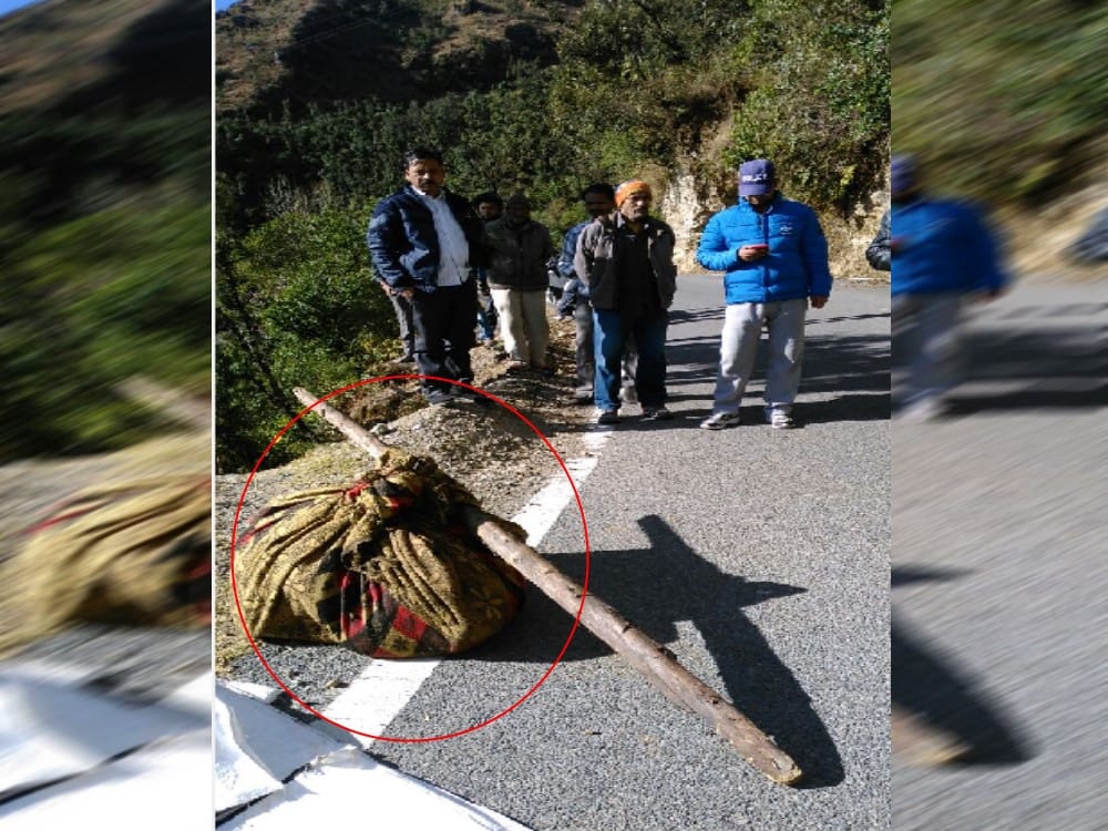 scary photos of dead body rescue in mussoorie valley