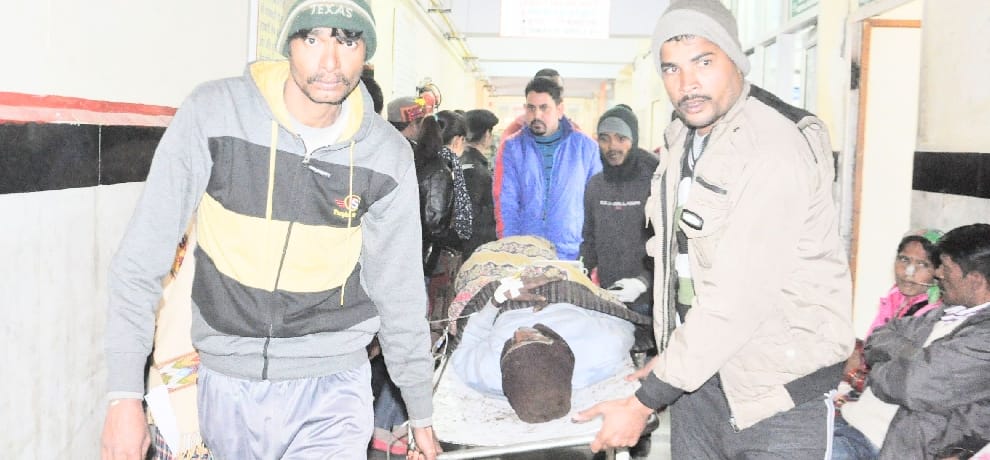 one person died and five injured due to petrol gas 
