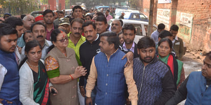 kanpur mayor pramila pandey in action for city development