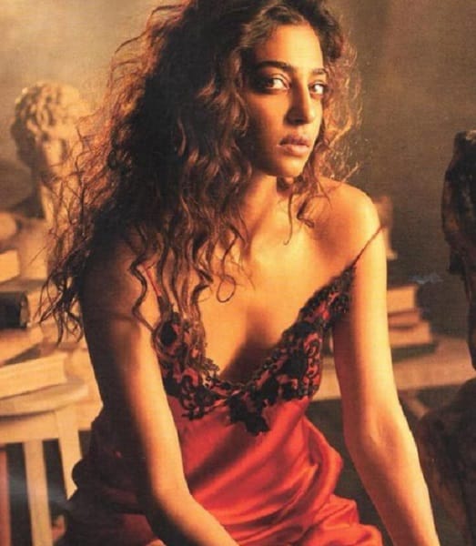 Padman actress Radhika Apte night dress photo shoot goes viral on internet 