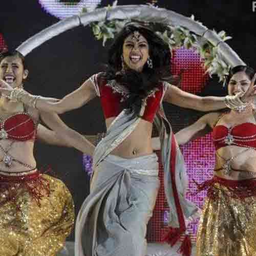 priyanka chopra take 1 crore rupees for only i minute performance