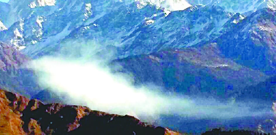Fluttering fire in Bugatti of Panchachuli