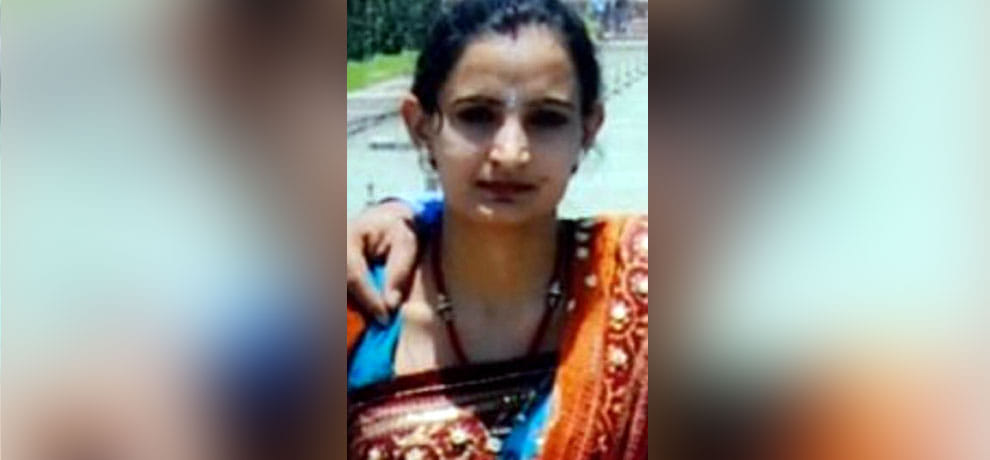 woman constable committed suicide after parted from son in gurugram