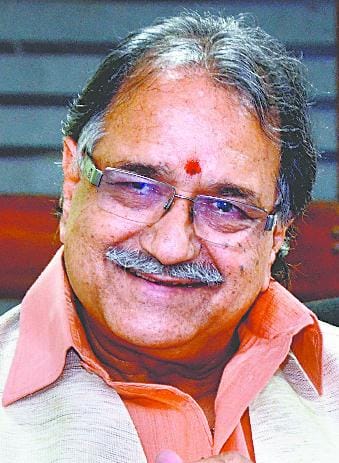 'Puchakar' echoed the officers 'slap' echo