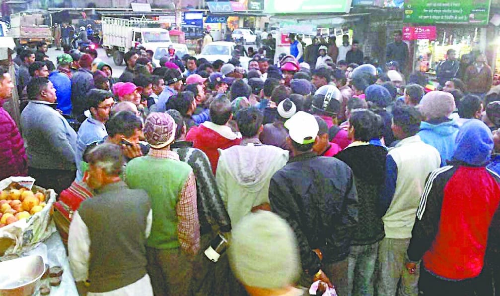 MLA Fartyal and police in anger