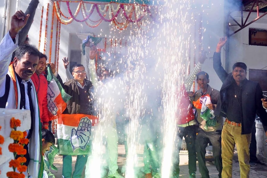 congress workers celebration in Lucknow.