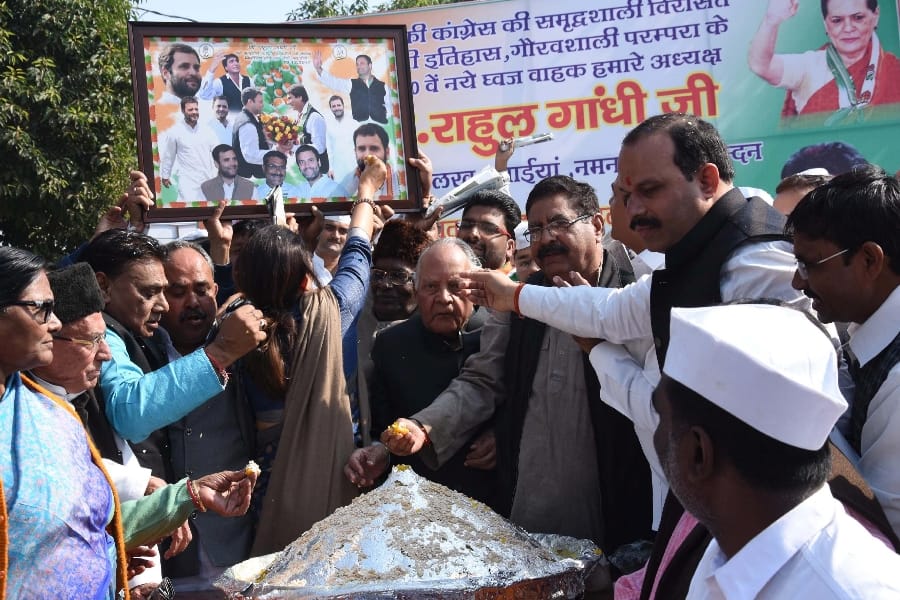 congress workers celebration in Lucknow.