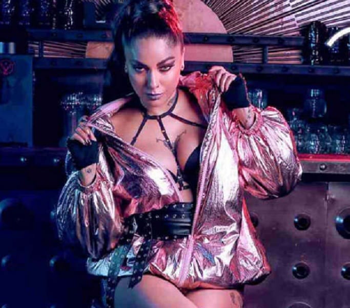 Bigg Boss Ex contestant Diandra Soares latest bold photo shoot 