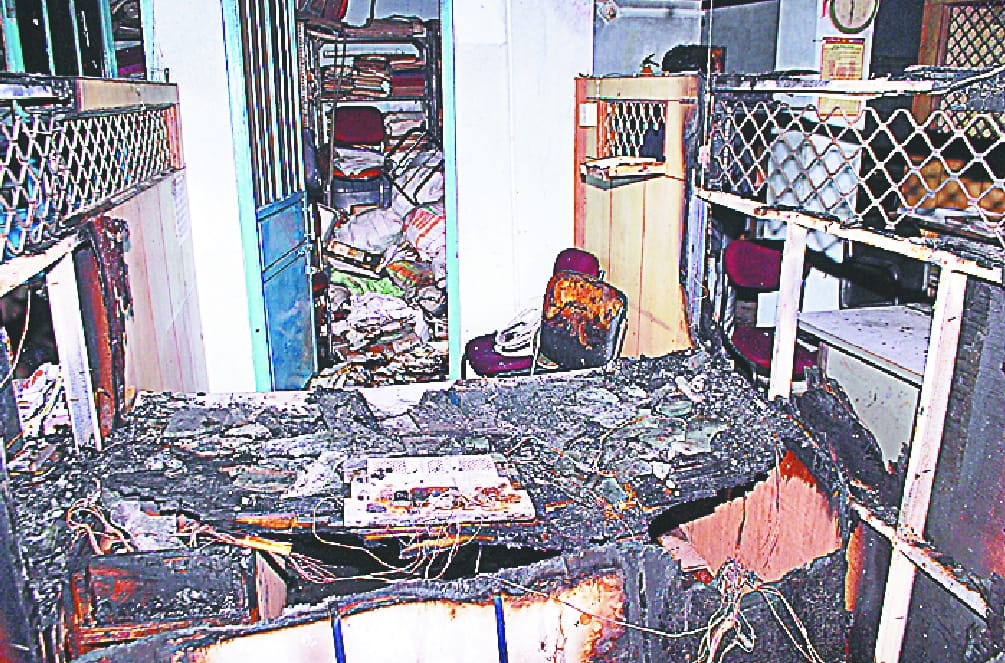 Try to break a strong room at the branch of PNB