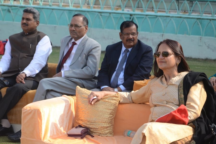 pics of IAS and IPS friendly match.