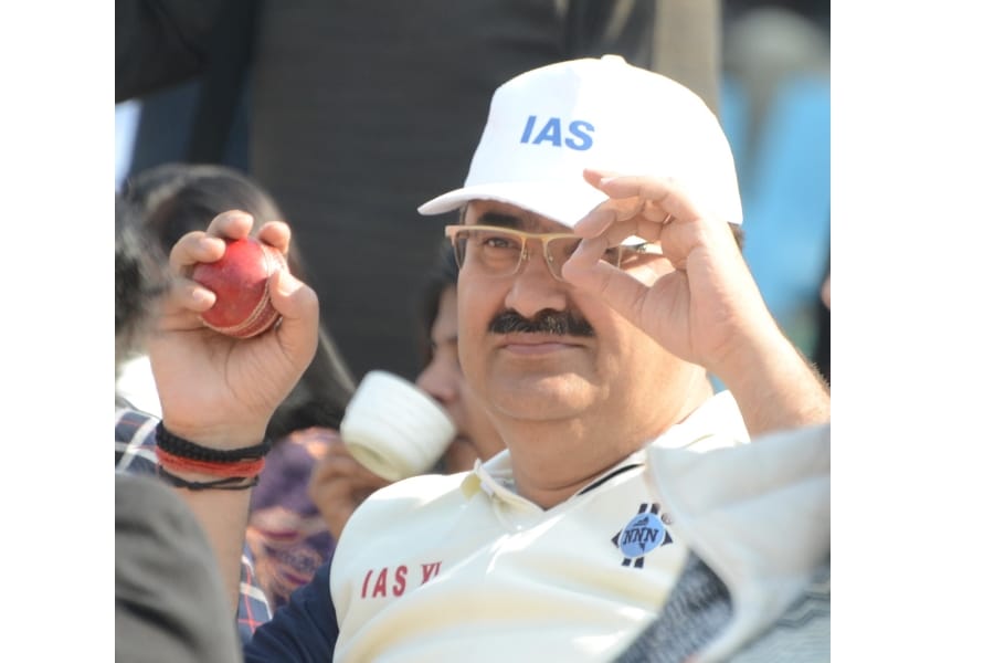 pics of IAS and IPS friendly match.
