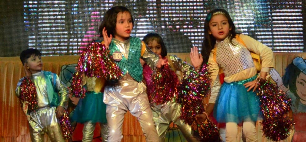 modern school celebrated 'utsah samaroh'