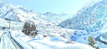 fresh snowfall in high hills of himachal