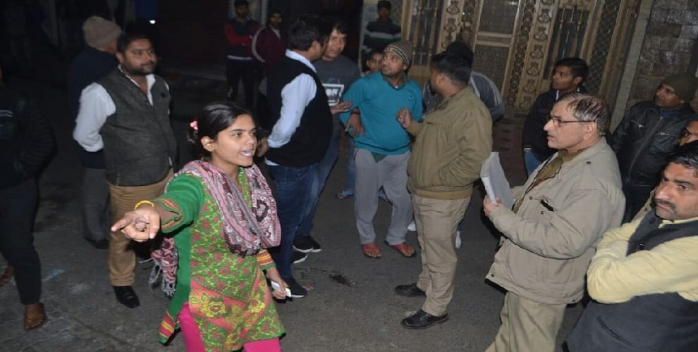 Tampering with women, Stone firing, many injured