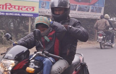 पारा धड़ाम, घरों में दुबके लोग