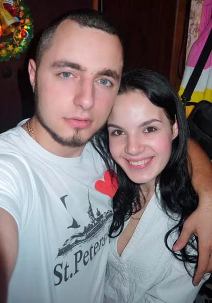 husband cuts off his wife’s hands with an AXE because he thought she was having an affair