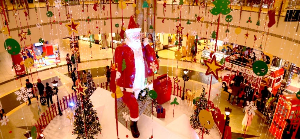 gip mall of noida decorated for Christmas celebration, view pics