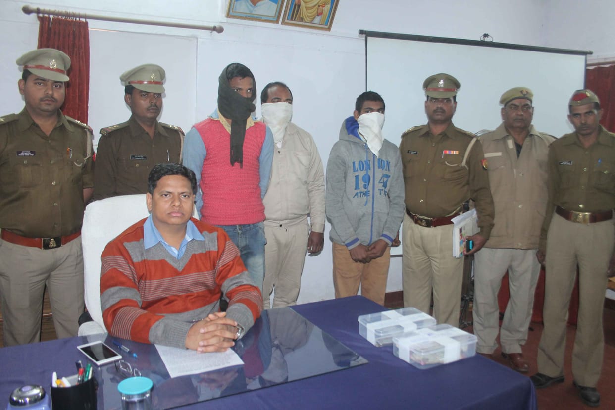 Three thieves caught, 1.95 lakh recovered