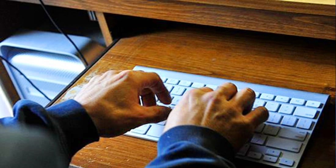 Foreign woman looted youth through Facebook
