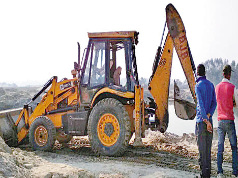 mine contractor stops garra river flow