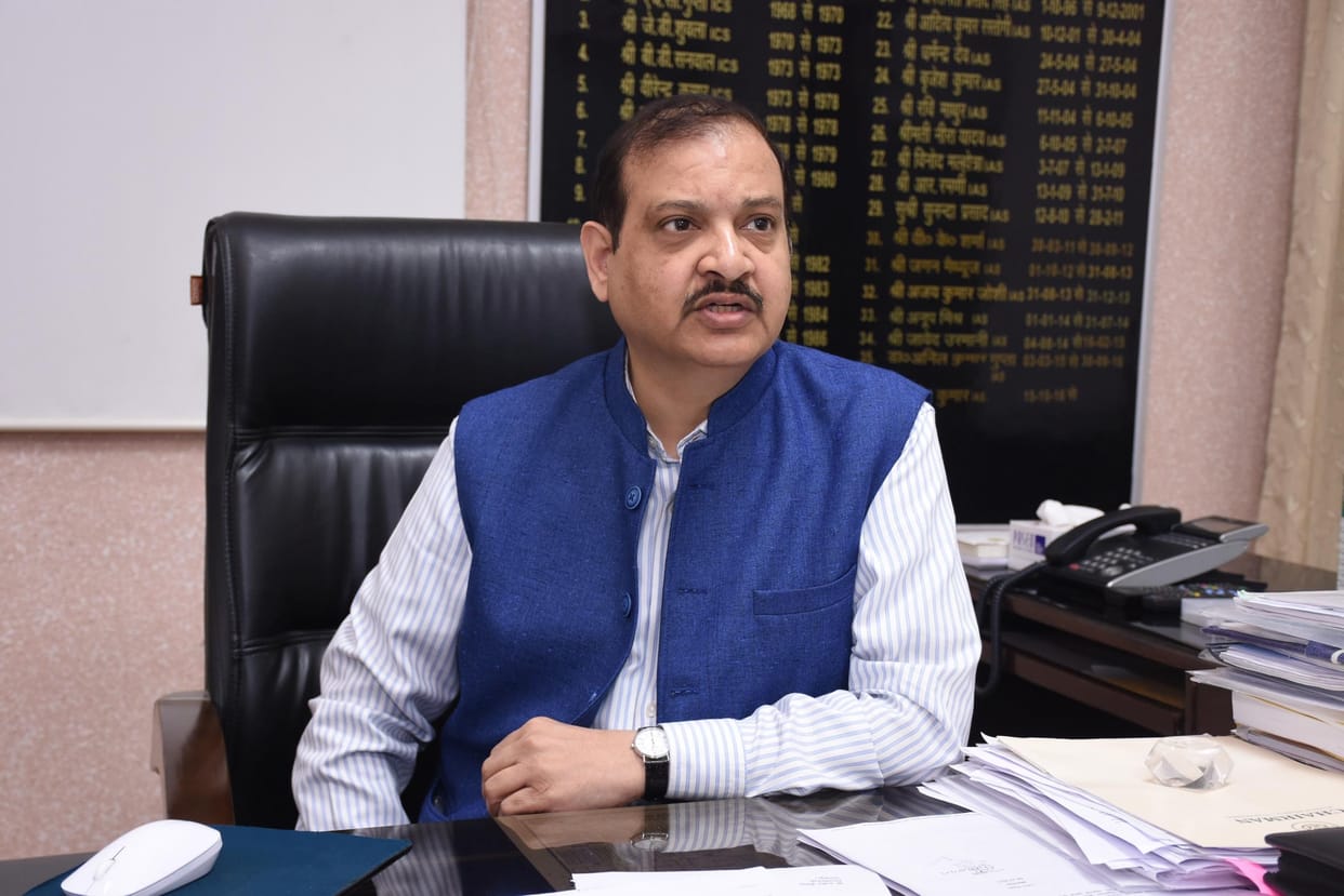 IAS Praveer Kumar will be the new chairman of UPSSSC.