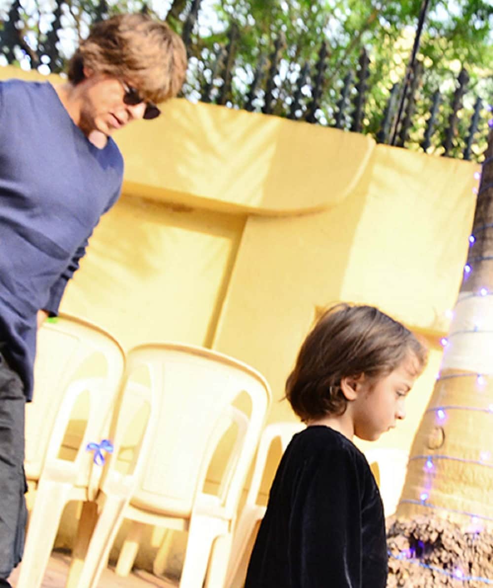 aishwarya and shah rukh attended aaradhya and AbRam annual day function 
