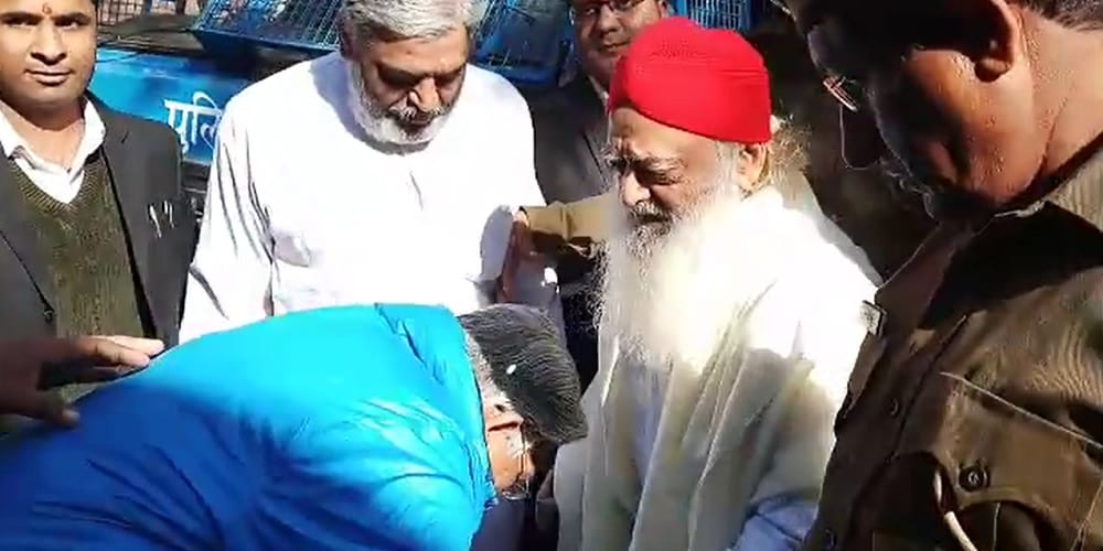 asaram met with former justice and governor of sikkim sundar nath bhargava in jodhpur