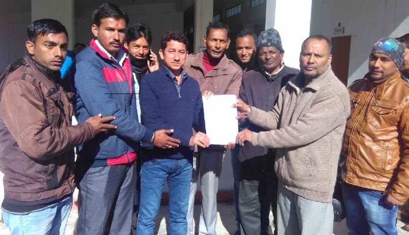 Traders angry at building NH