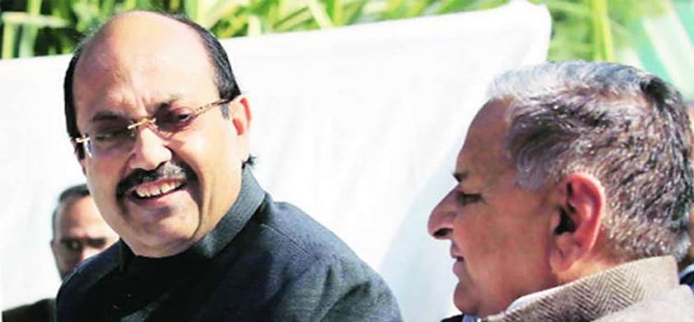 unwillingly Mulayam's name on Amar Singh'sTongue