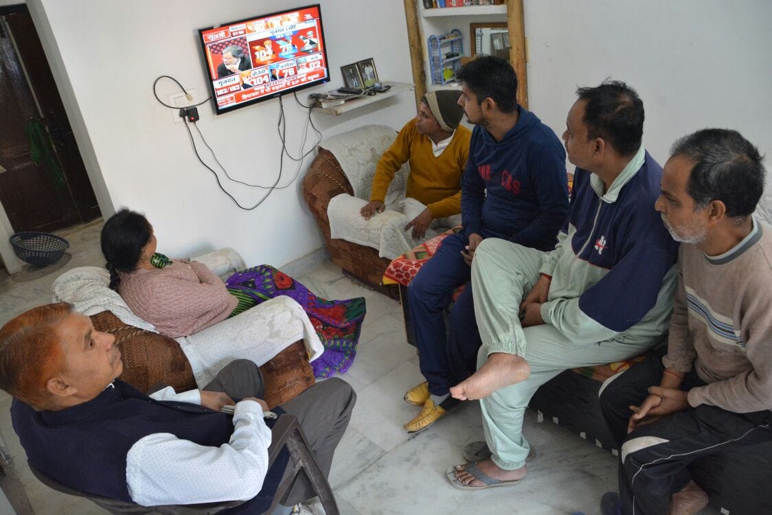 gujrat and himachal pradesh victory celebration by bjp in uttar pradesh