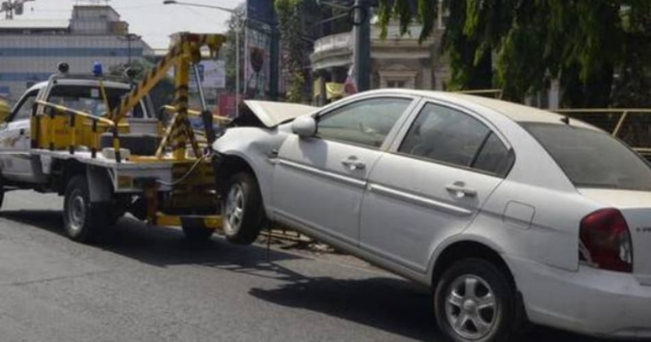 parents must aware about childrens, car toe by chandigarh traffic police